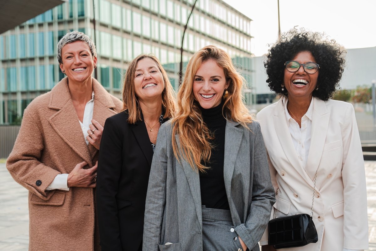 20 Work Outfits For Women In A Business Casual Office