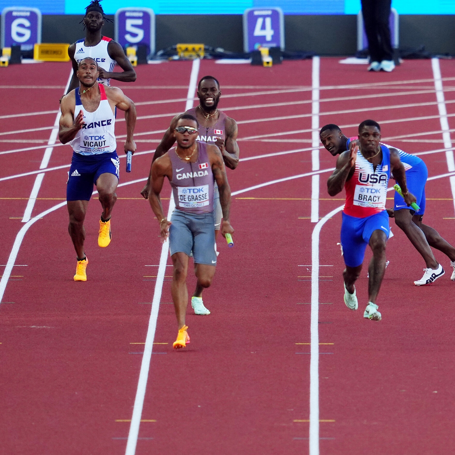 American Men Win The Silver In The 4x100 Meter Relay The New York Times