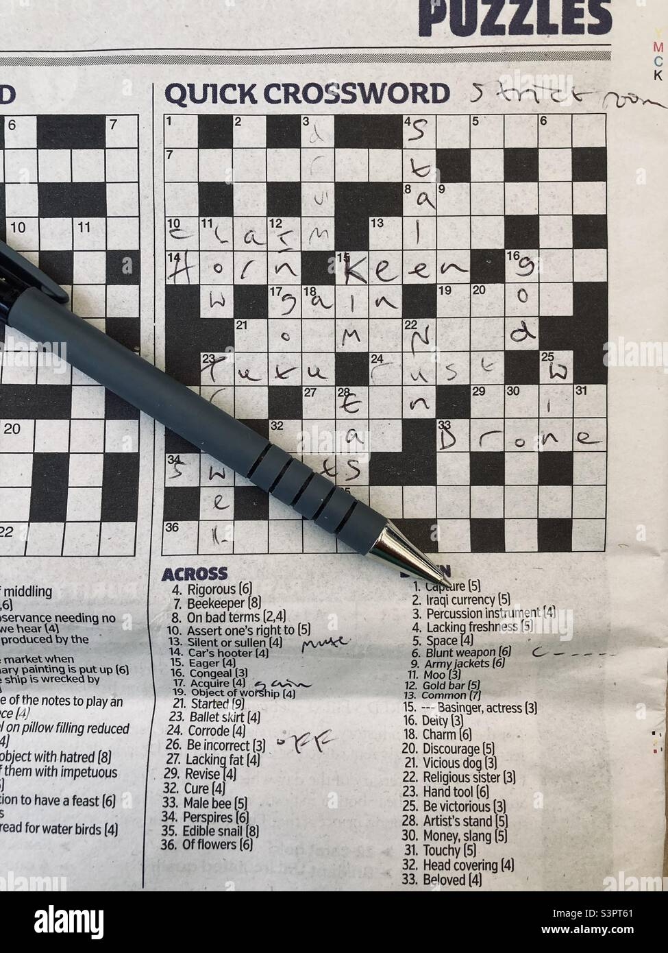 Completed Crossword Puzzle Hi res Stock Photography And Images Alamy