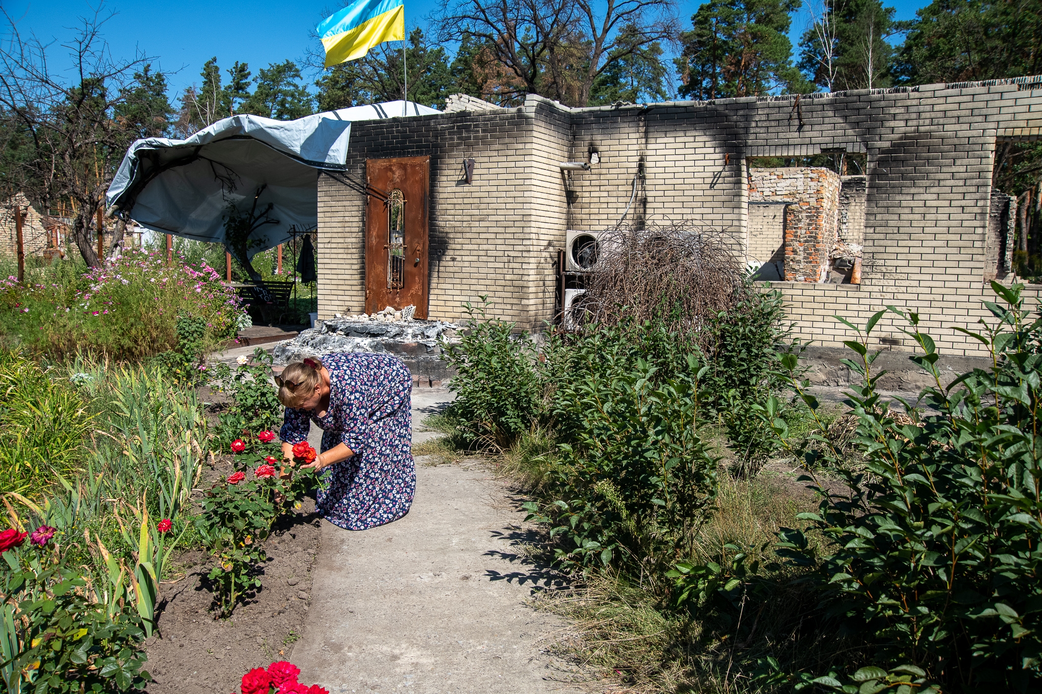 Russian Bombing Reduced Their Town To Rubble It Could Not Crush Their Humanity The Boston Globe