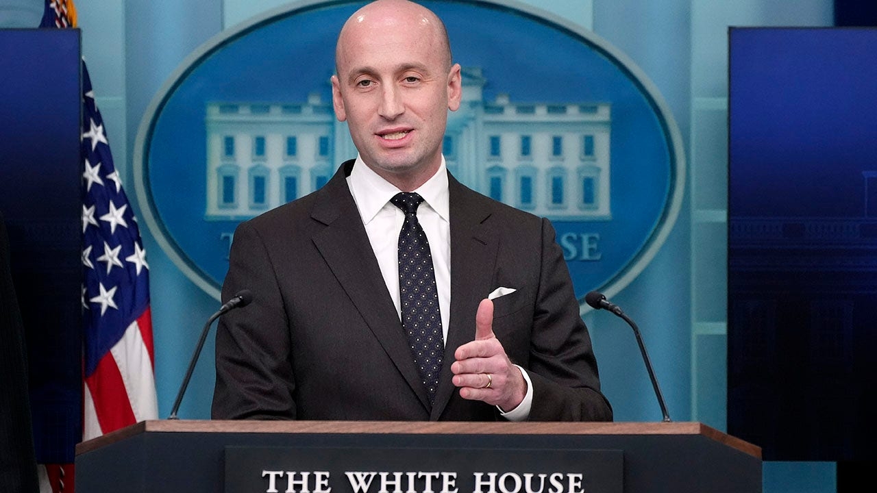 white house policy chief crossword