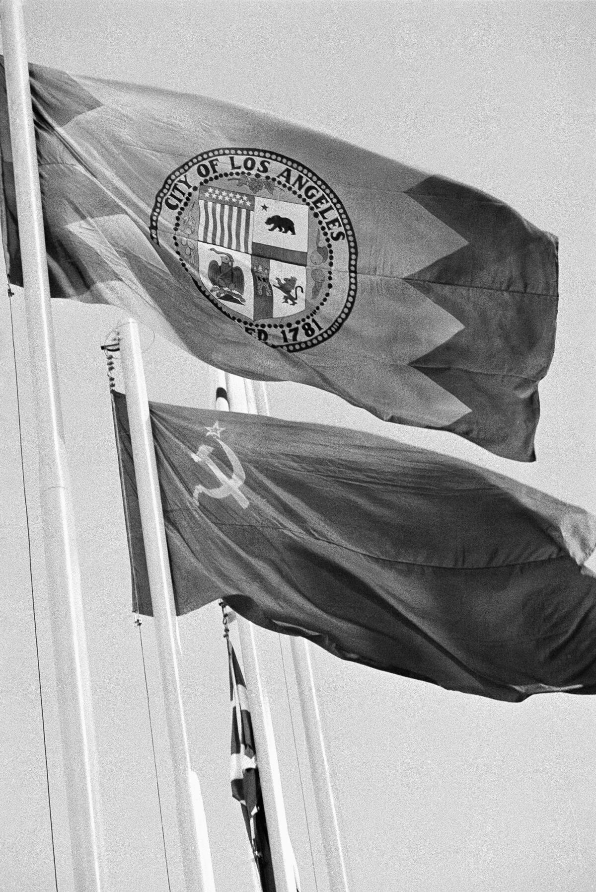 The Story Of L A s Oddball Flag Wait L A Has A Flag Los Angeles Times