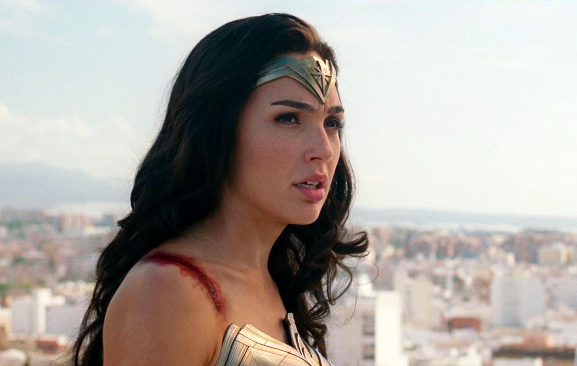 actress gadot crossword clue